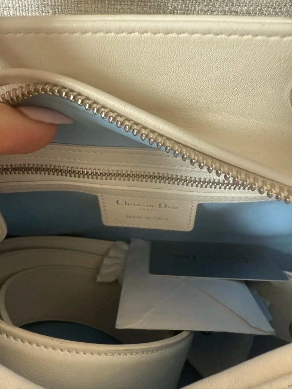 Lady Dior White Leather Tote with Sequin Floral Motif - Picture 6 of 7